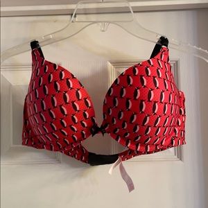 Victoria’s Secret penguin bra